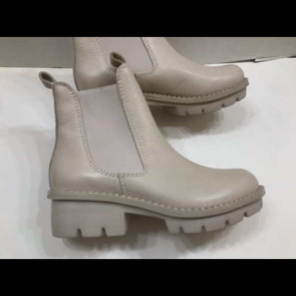 COPY - LDP Ankle Bootie - Picture 4 of 6
